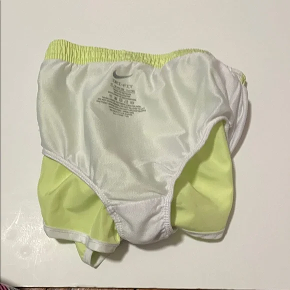 Nike Toddler Girl 3-4 Yrs 4T Pink Floral Logo Tee Neon Yellow Athletic Shorts - Picture 8 of 8